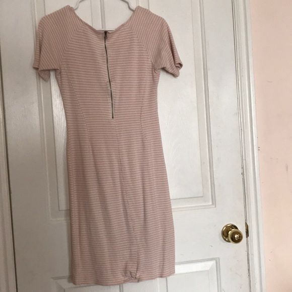 Dress - Picture 4 of 4